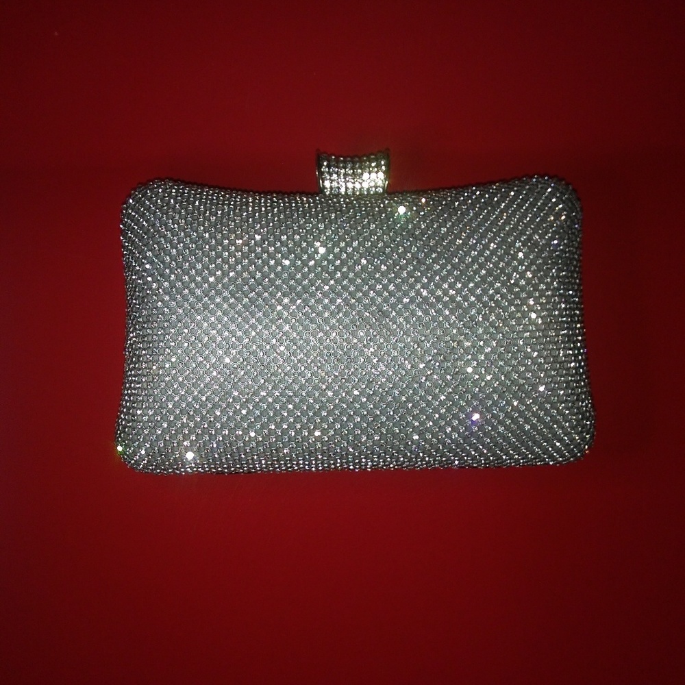 Very beautiful diamond purse